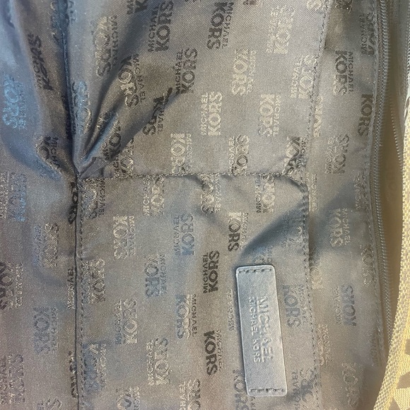 Authentic Michael Kors Purse  #056NC Jet Set Monogram Tote Bag in black and tan - Picture 10 of 11